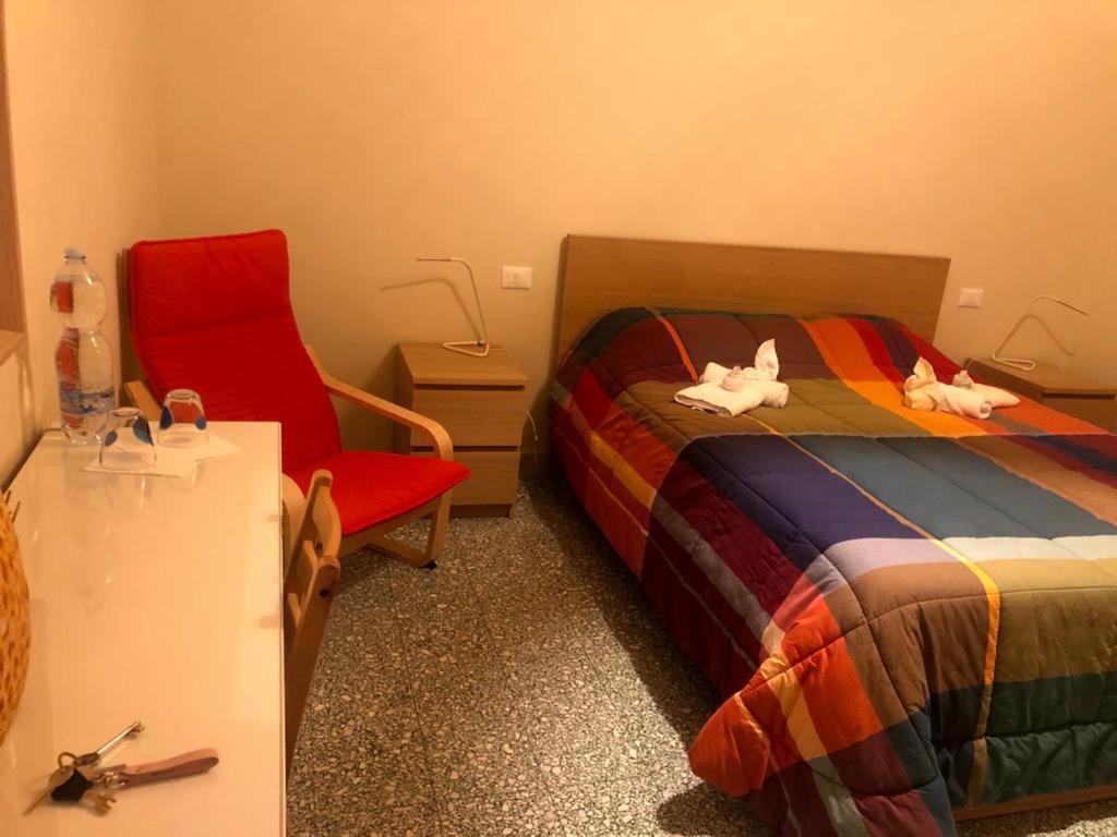 Dany'S Home Ливорно Экстерьер фото